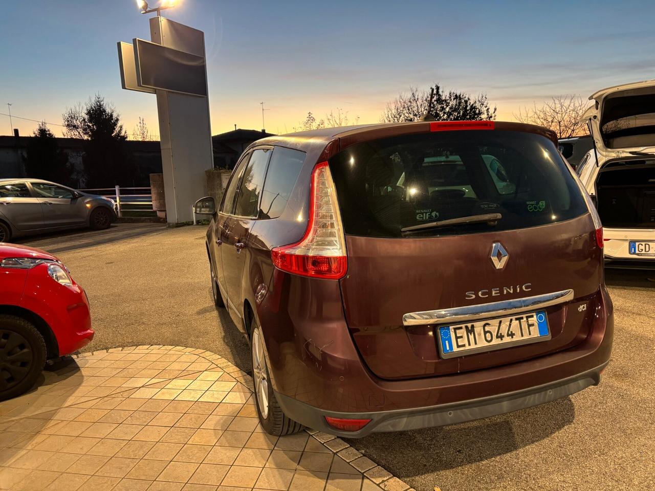 Renault Scenic 1.6 Diesel 7 posti Neopatentati