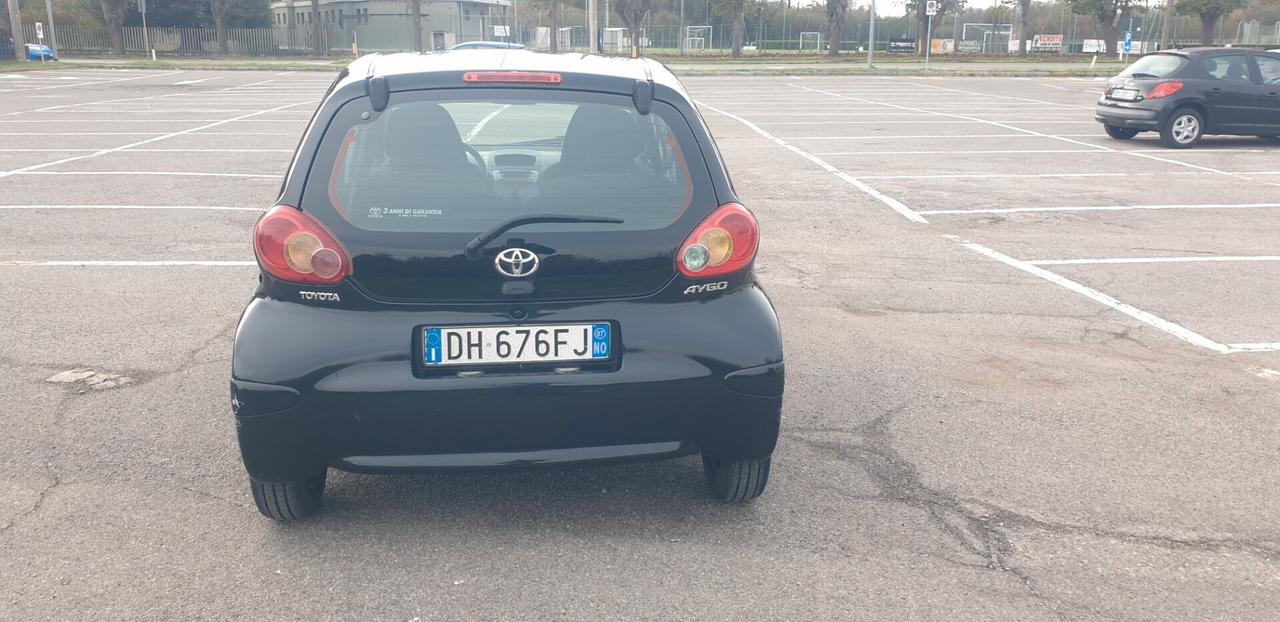 Toyota Aygo 1.0 12V VVT-i 5 porte Sol