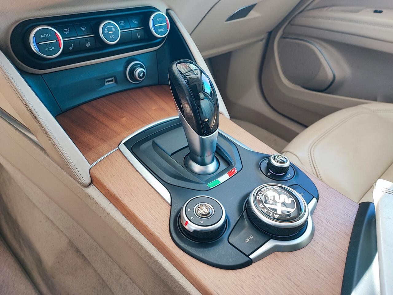 Alfa Romeo Stelvio 2.2 Turbodiesel 180 CV AT8 Q4 Super