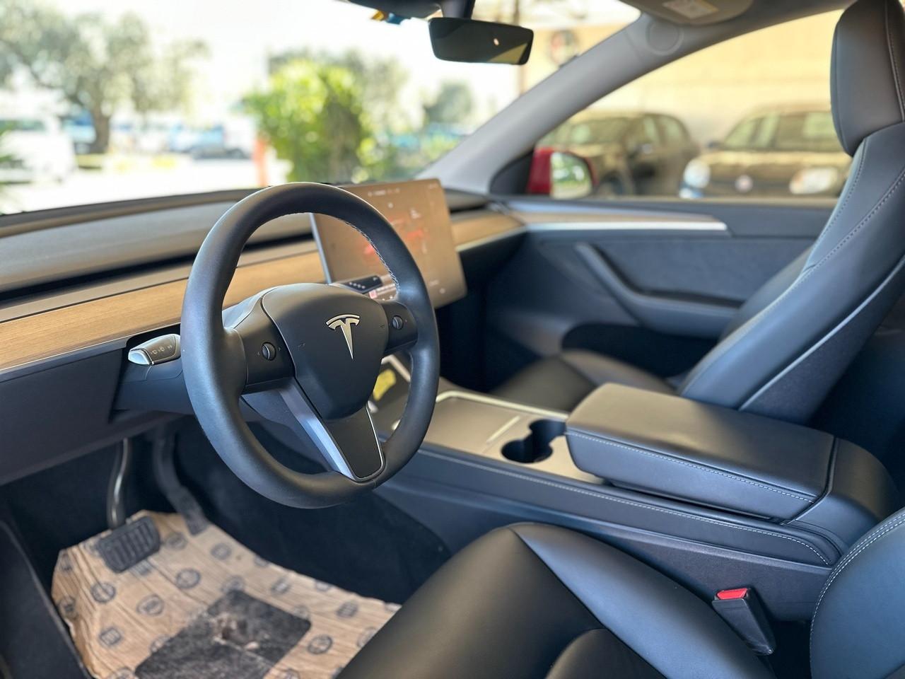 TESLA Model Y 2021 - Model Y Single Motor rwd