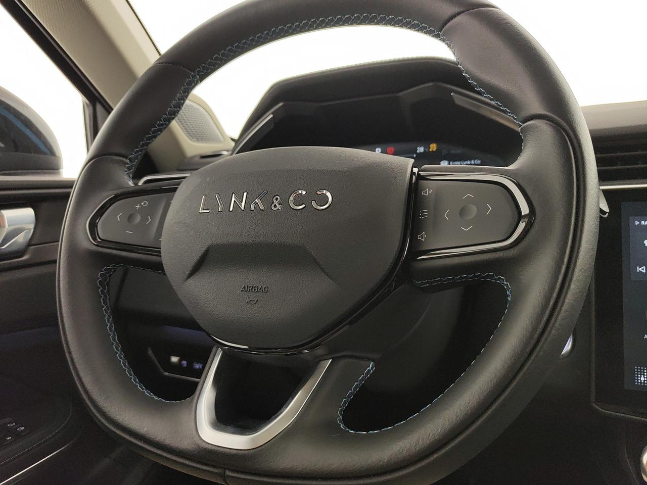 LYNK & CO 01 1.5 td phev auto