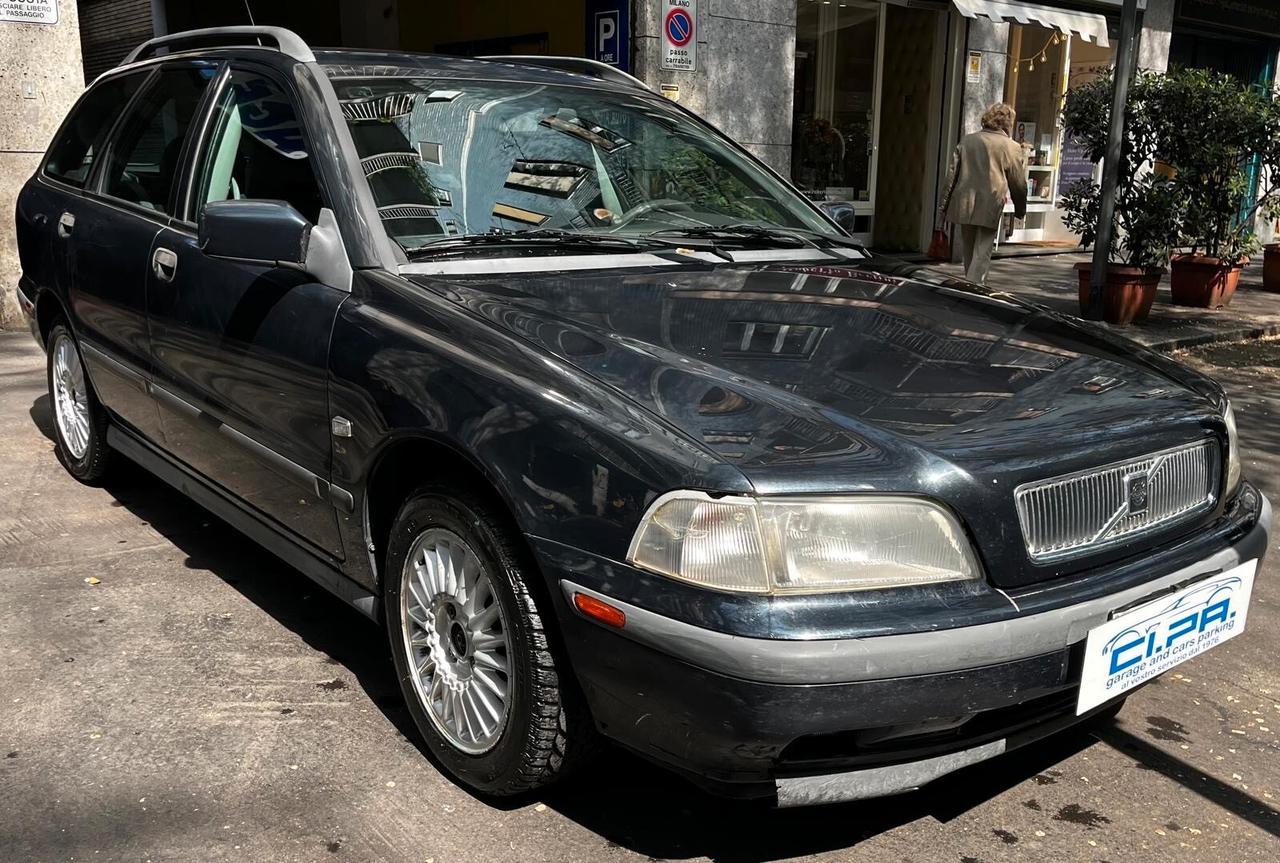 Volvo V40 2.0 16V cat