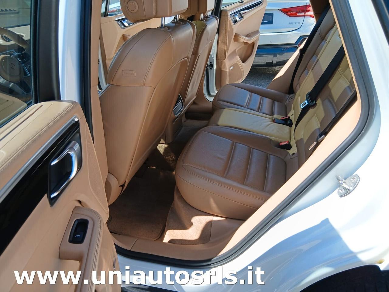 Porsche Macan S