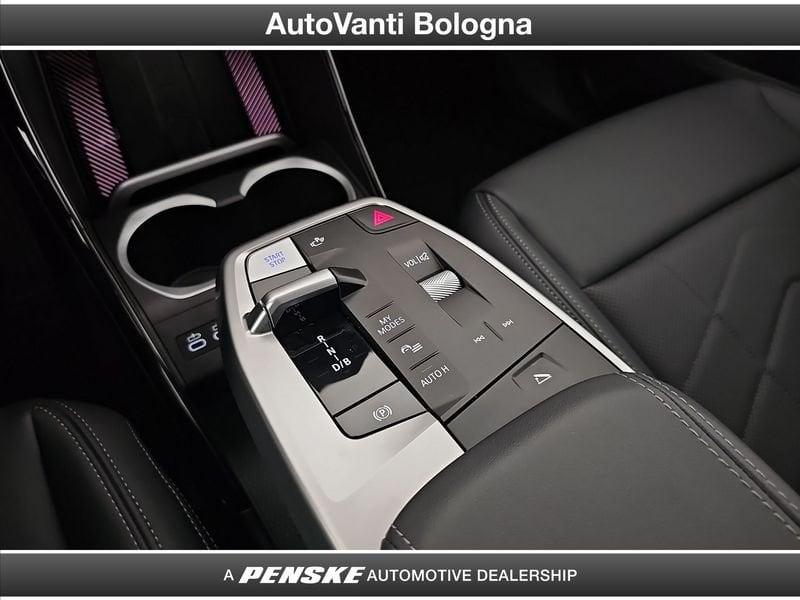 BMW iX1 eDrive 20 X-Line