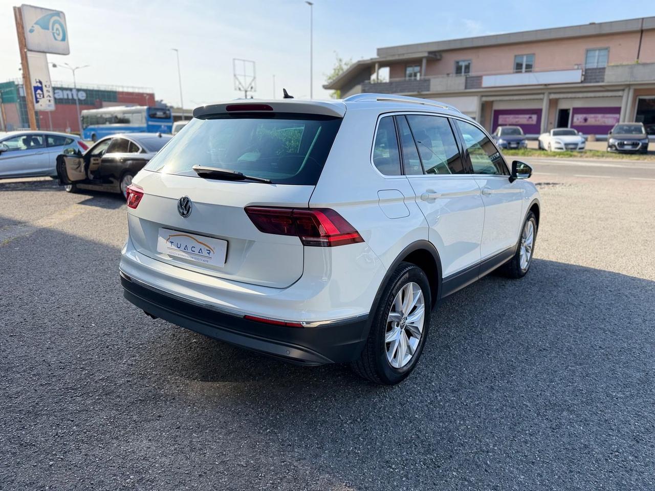 Volkswagen Tiguan Executive 2.0 TDI  #10873