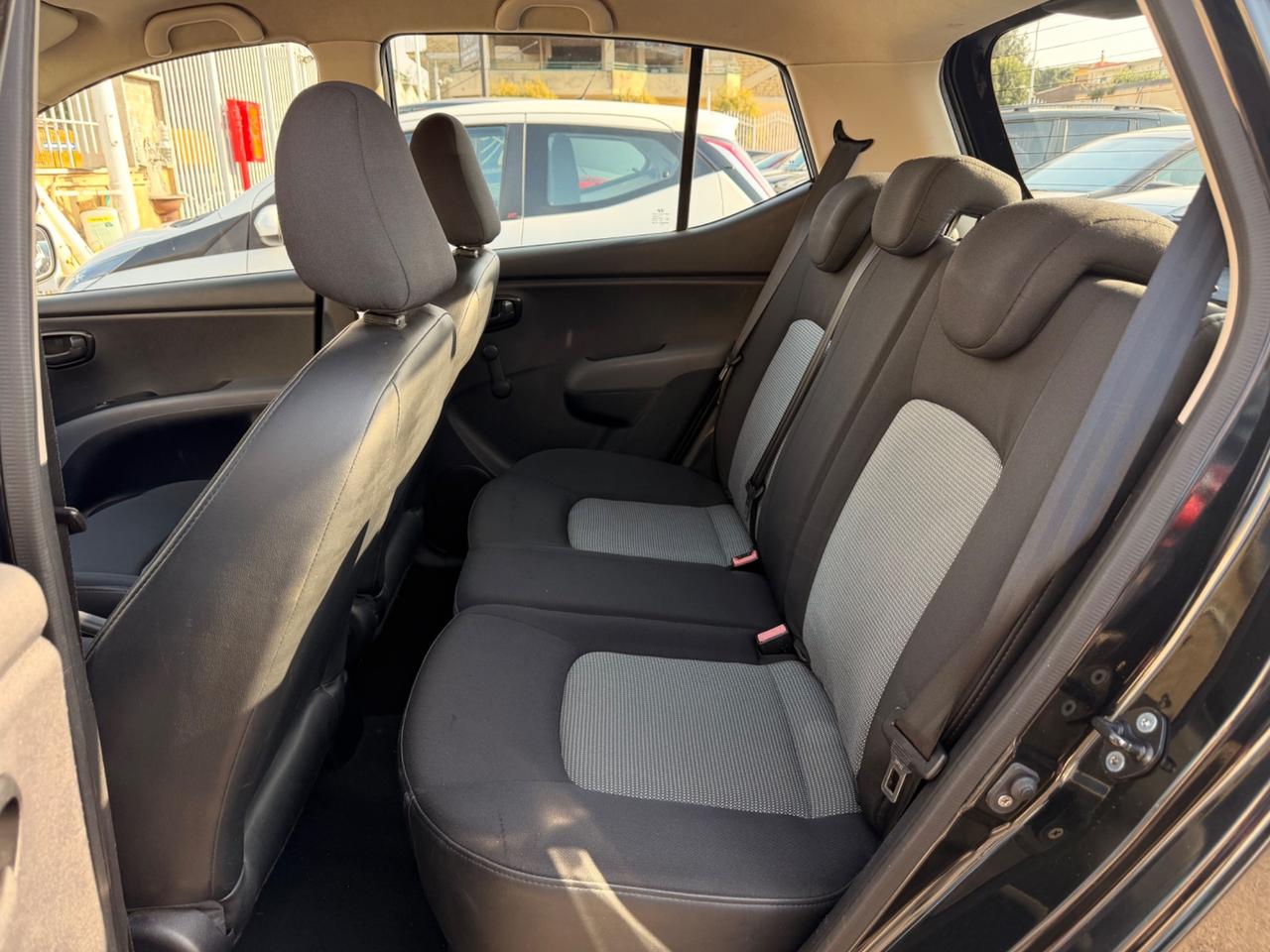 Hyundai i10 1.1 BlueDrive GPL Style BLOCK SHAFT