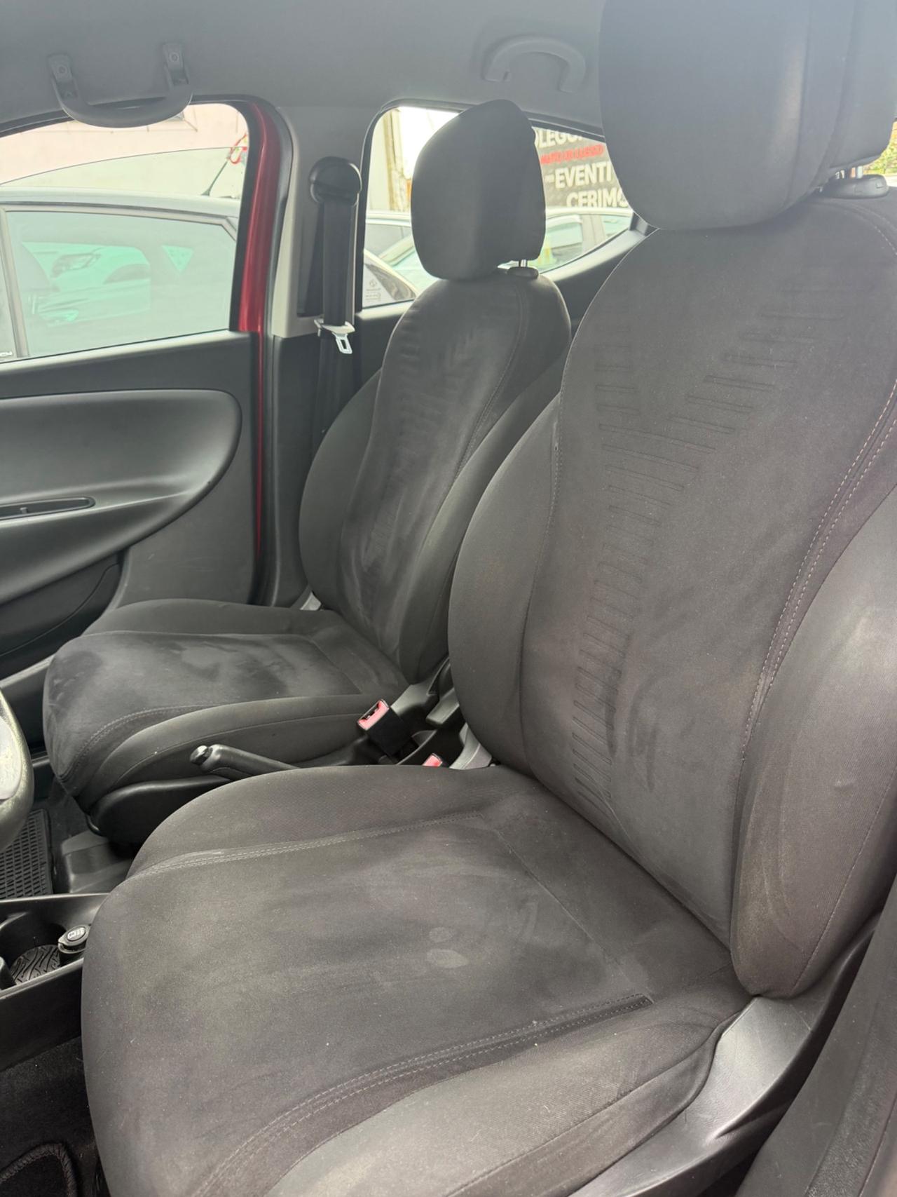 Lancia Ypsilon Ecochic Gold