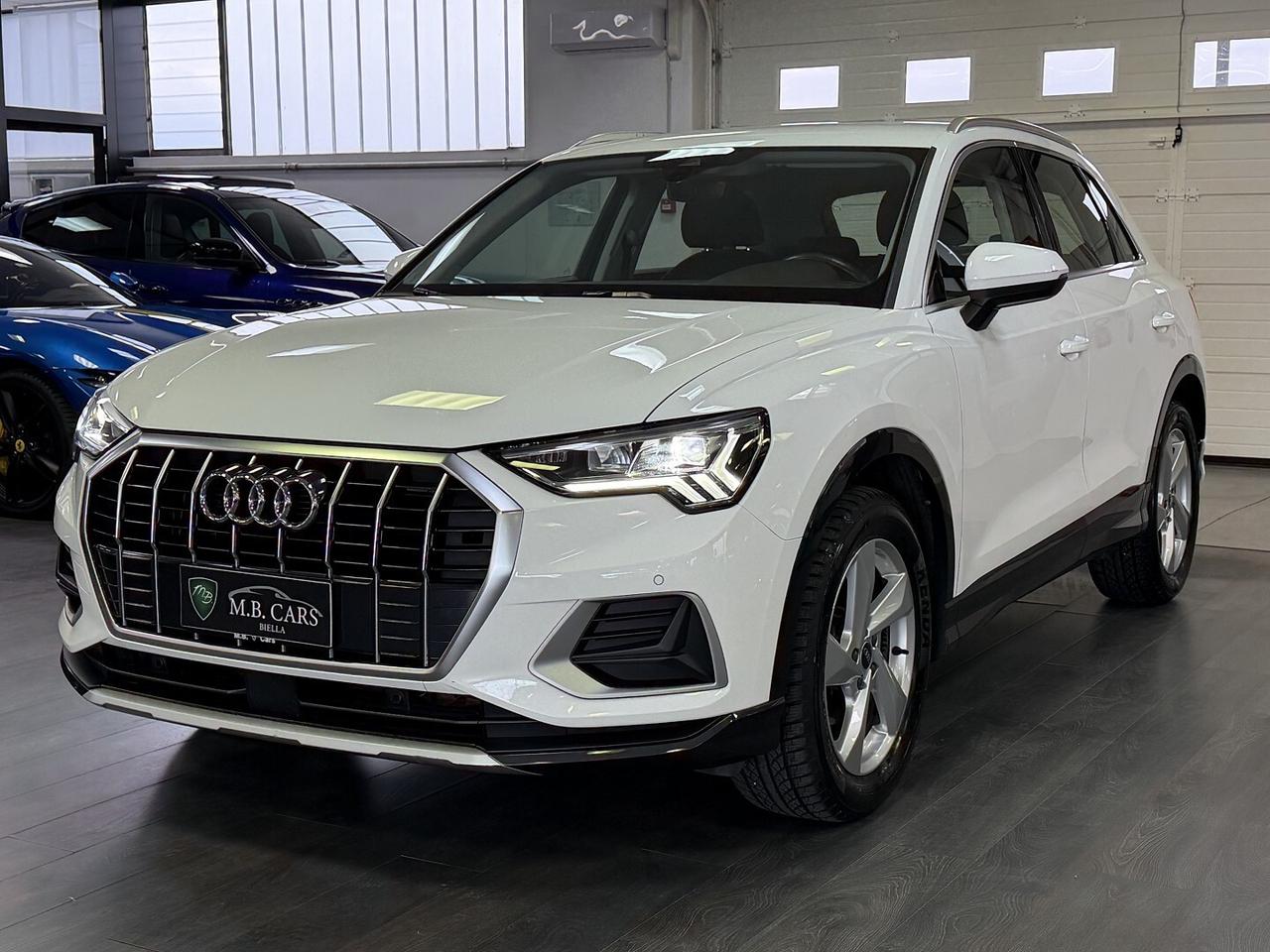 Audi Q3 35 2.0 tdi Business s-tronic