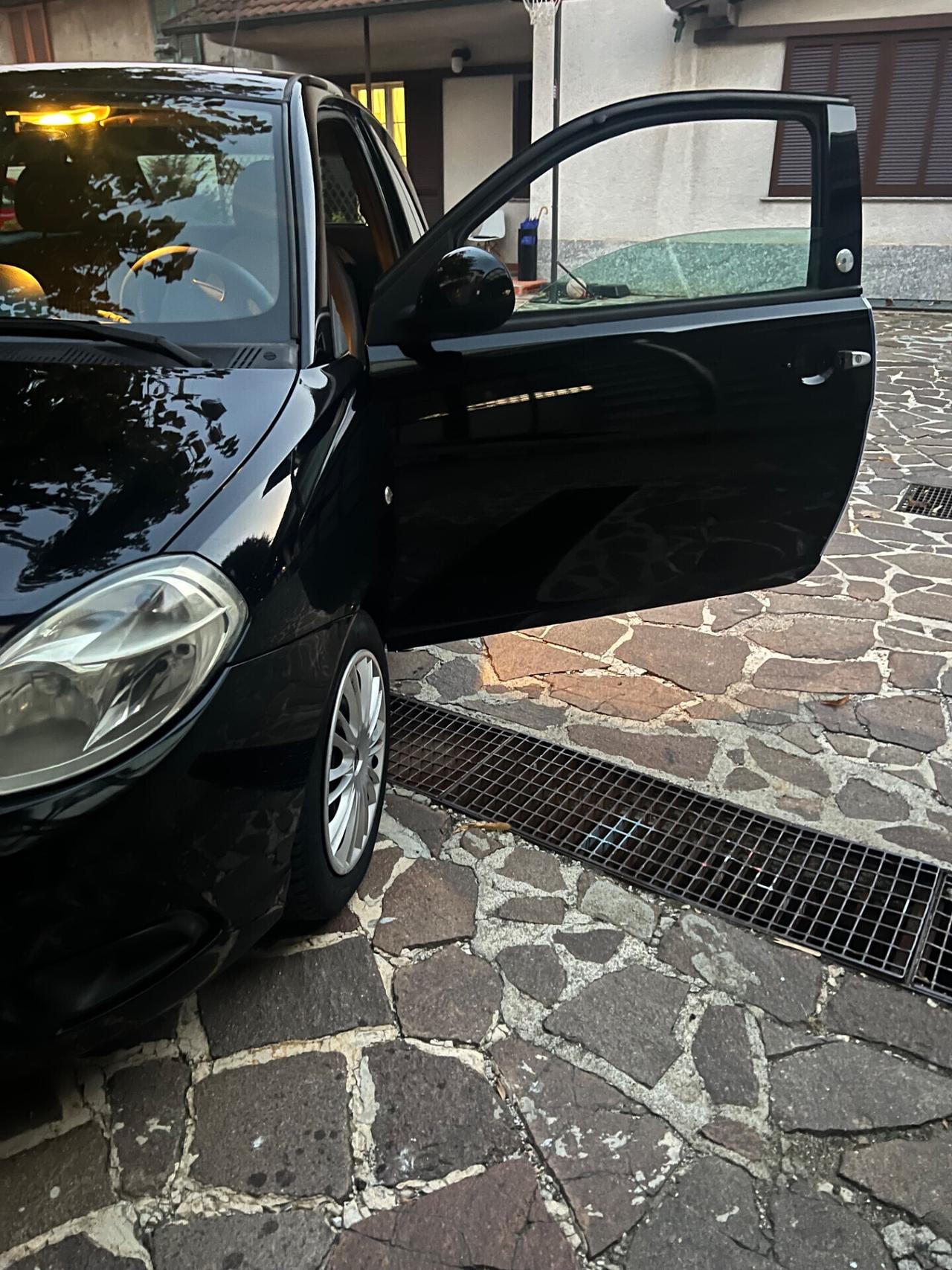 Lancia Ypsilon 1.4 Unyca Ecochic GPL