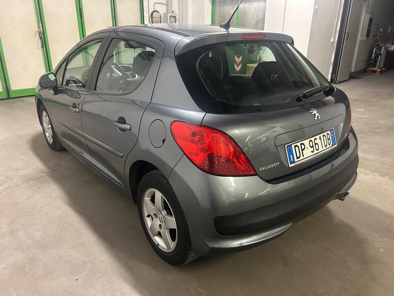 Peugeot 207 1.4 VTi 95CV 5p. XS Easy