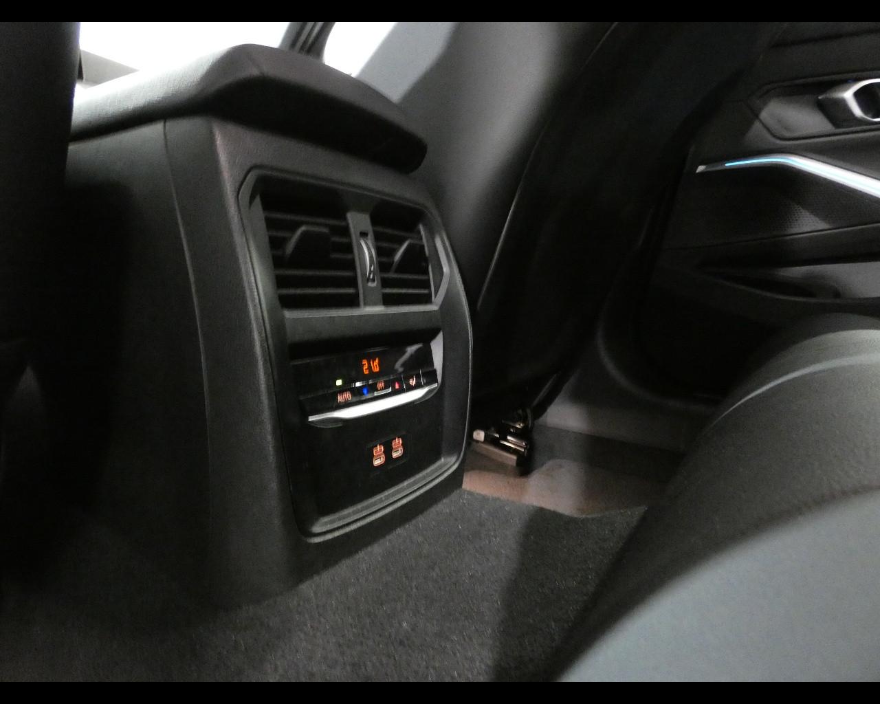 BMW Serie3(G20/21/80/81 - 318d 48V Msport