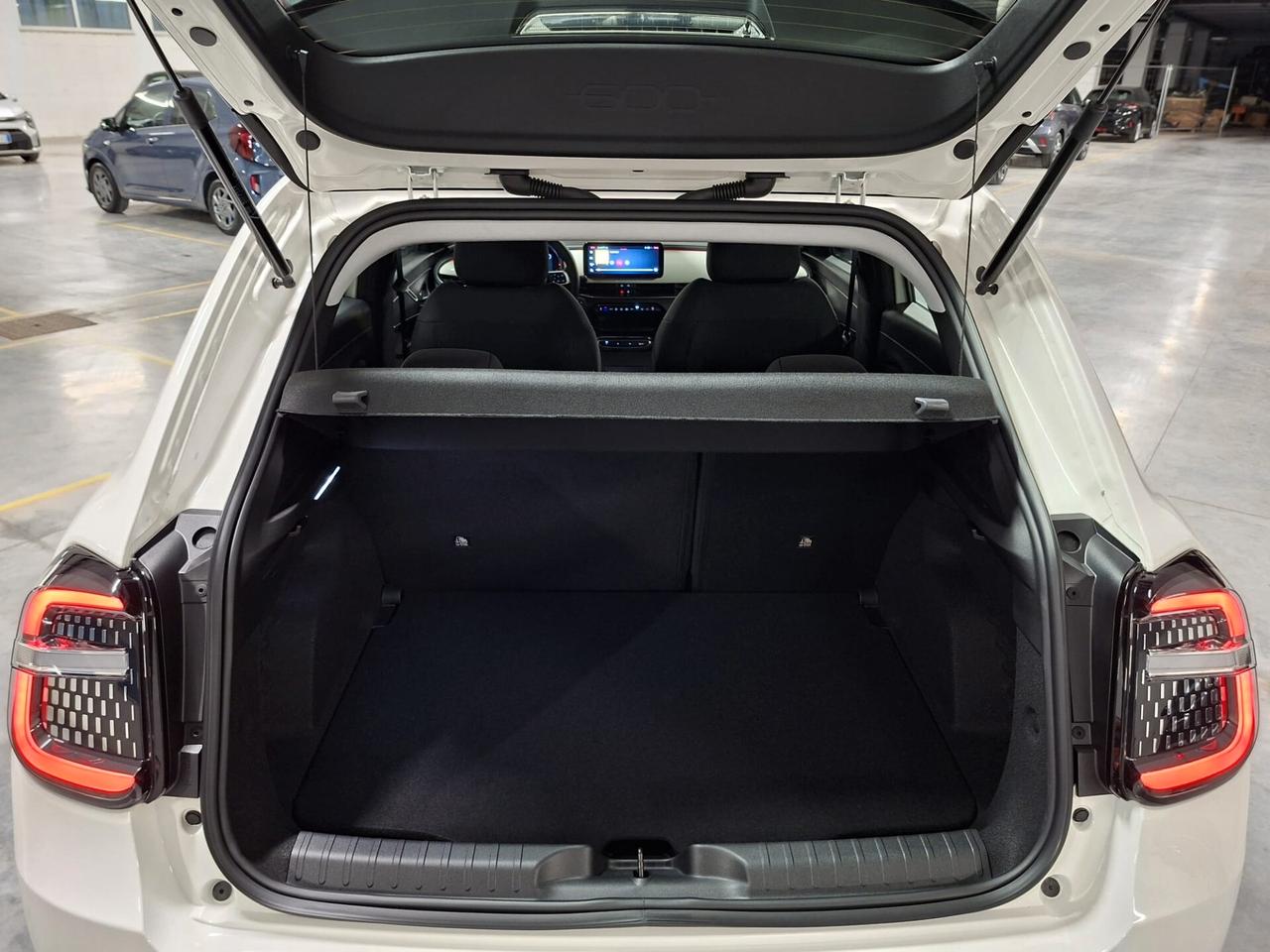 Fiat 600 1200 Turbo mhev Hybrid Icon DCT Km.0