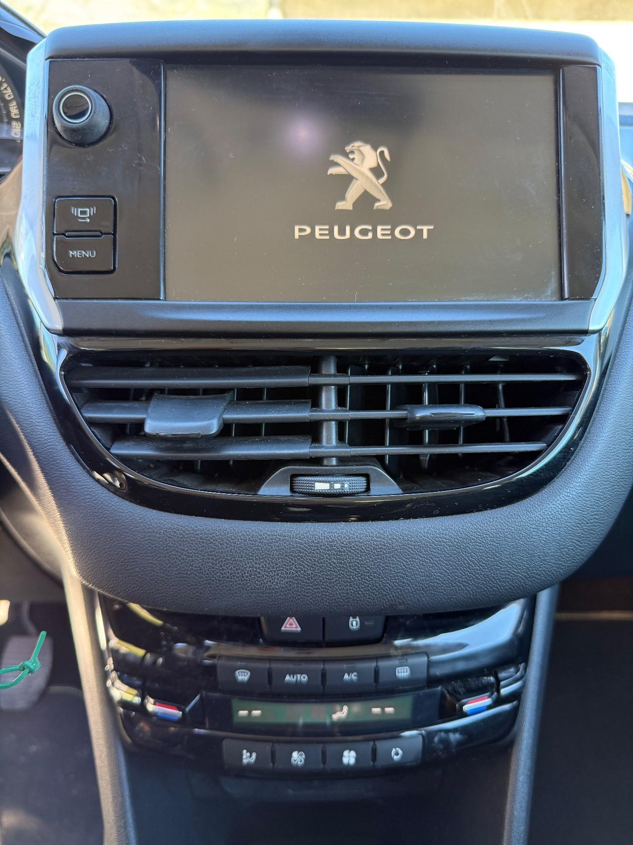 Peugeot 208 1.2 VTi 82 CV 3 porte Allure