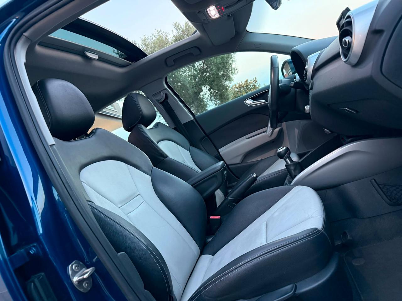 Audi A1 SPB 1.6 TDI 105CV Ambition Tetto