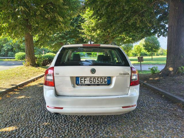 SKODA Octavia 1.6 TDI CR F.AP. Wagon Comfort