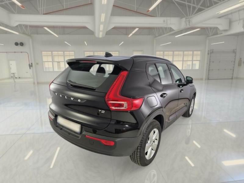VOLVO XC40 T2 Momentum Core