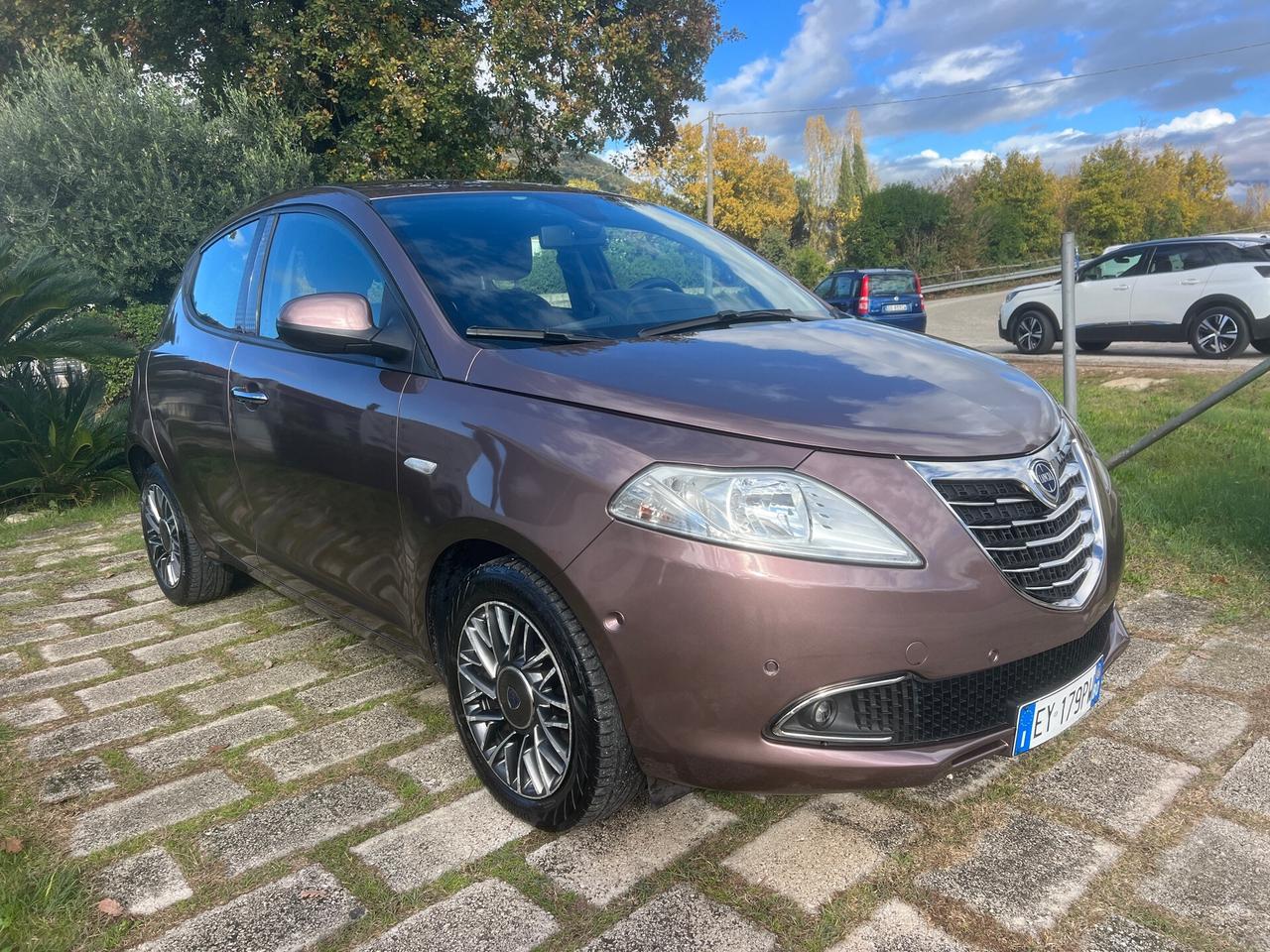 Lancia Ypsilon 1.2 69CV GPL Platinum-2015"UNIPRO"