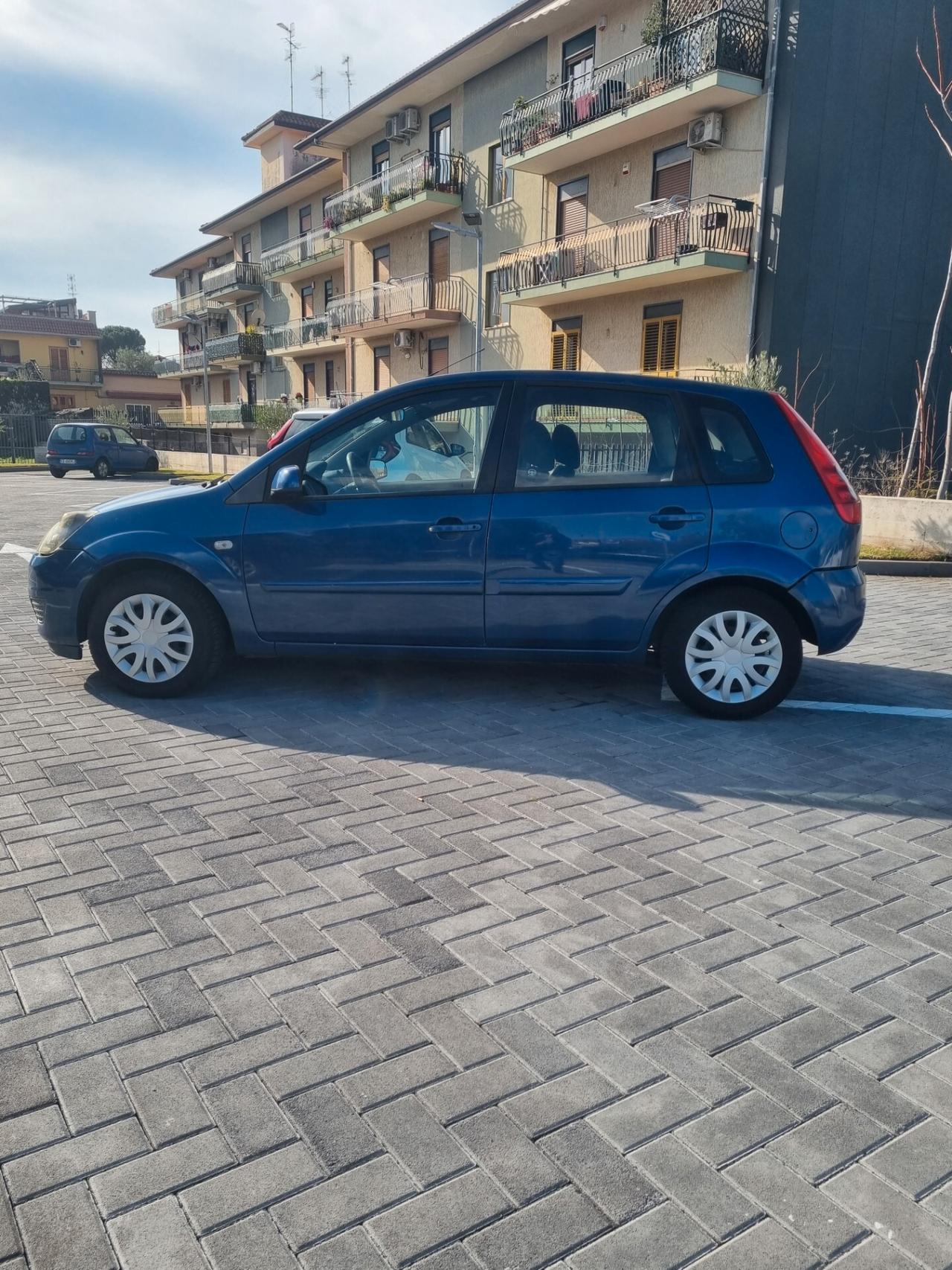 Ford Fiesta 1.4 TDCi 5p. Ghia