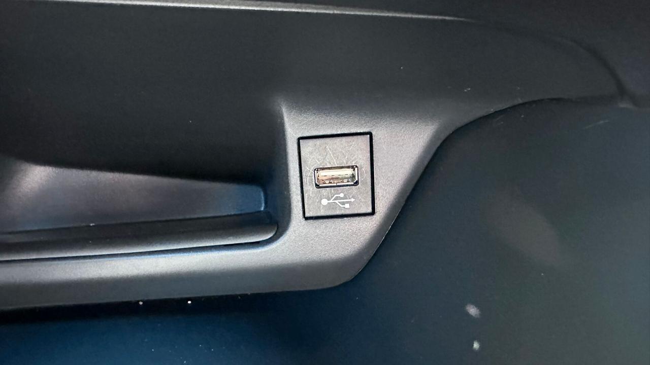 Toyota C-HR 1.8 Hybrid E-CVT Lounge PERFETTA leggi testo