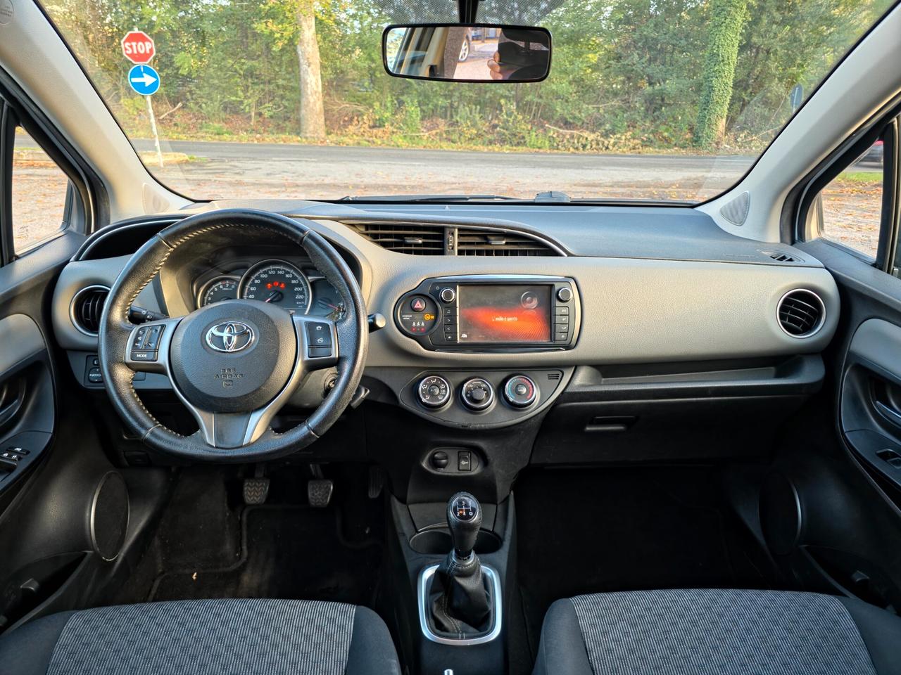 Toyota Yaris 1.0 5 porte Lounge CV-69 E6 Manuale NEO 2015
