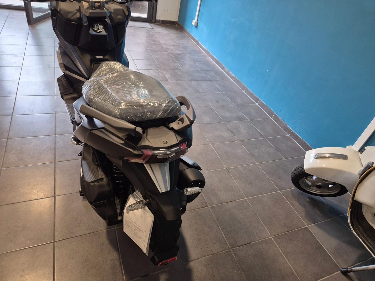 Sym ADX 300