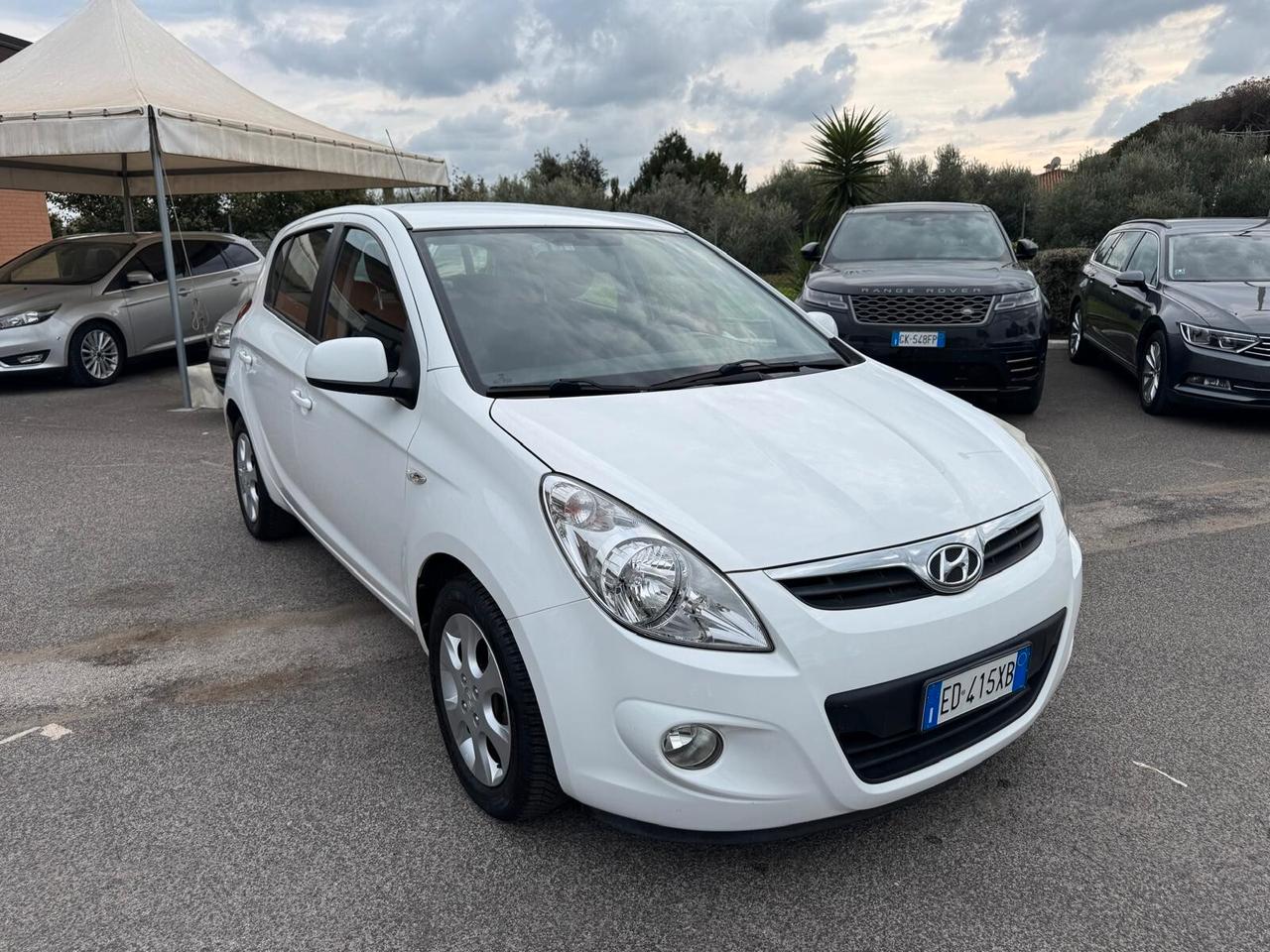 Hyundai i20 1.2 BENZ 5P KM 81000 2010
