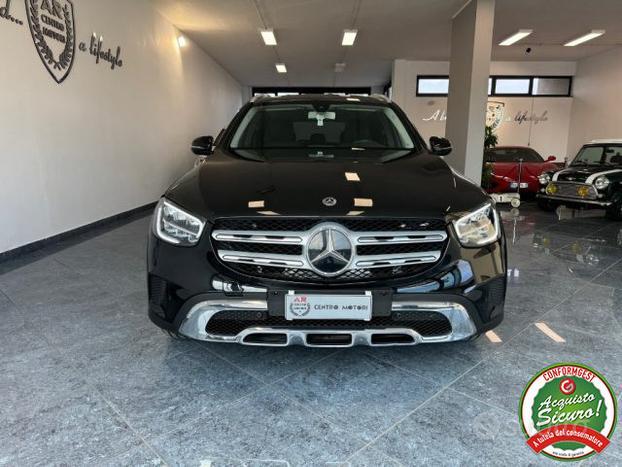 MERCEDES-BENZ GLC 200 d 4Matic Sport Pedane Fari