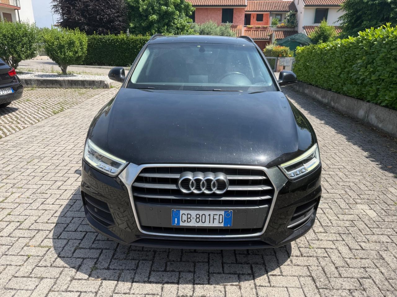 Audi Q3 2.0 TDI S-LINE