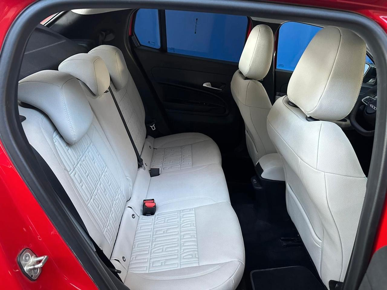 Fiat 600 Hybrid 100 CV DCT MHEV La Prima