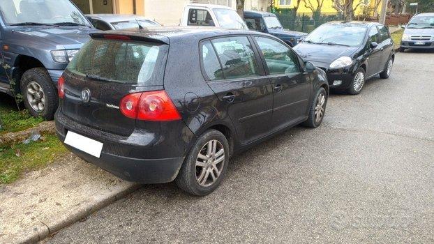 Volkswagen Golf V 1.6 8V 5p. GPL