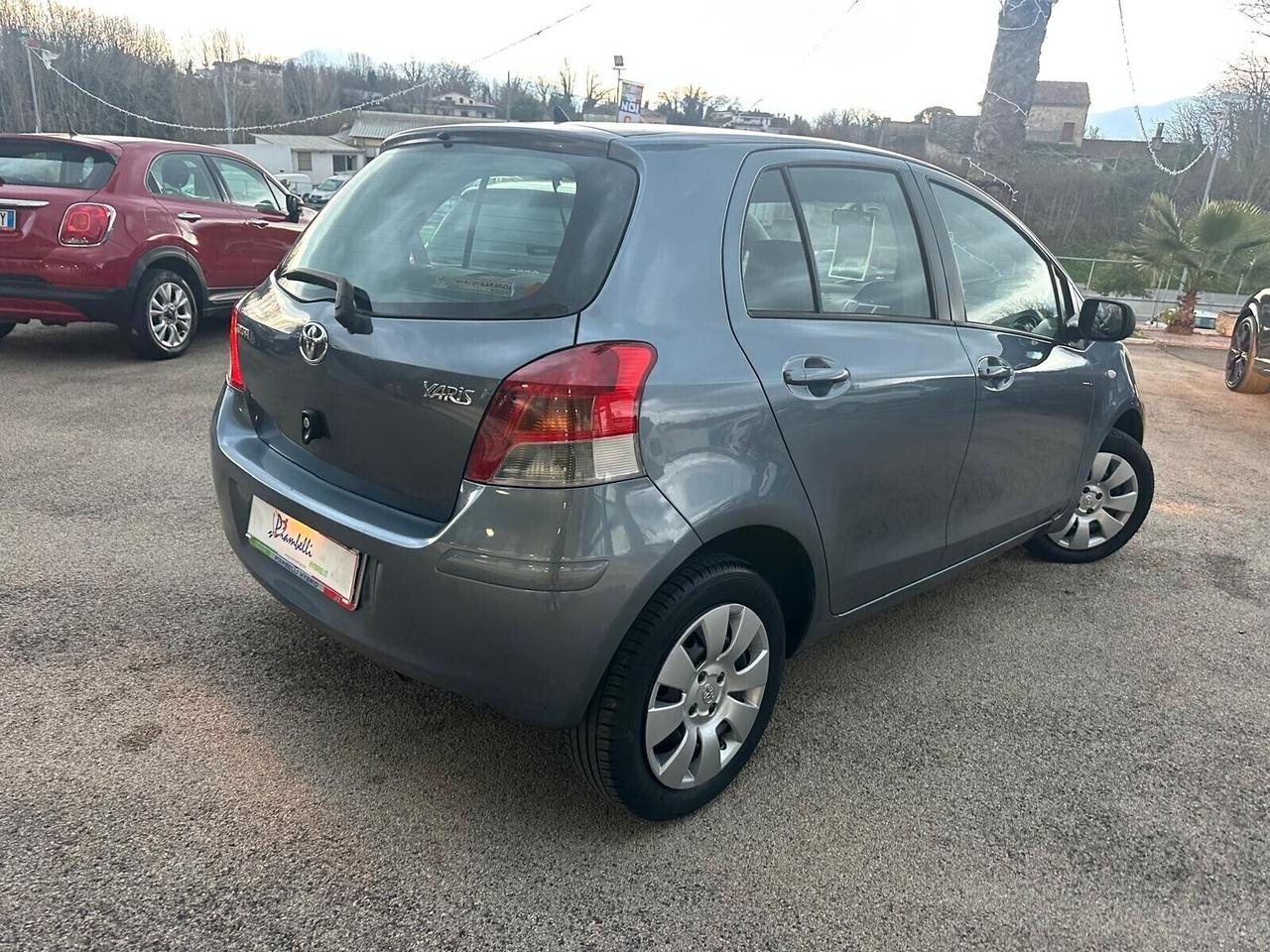 Toyota Yaris 1.3 BENZ 5 porte Sol