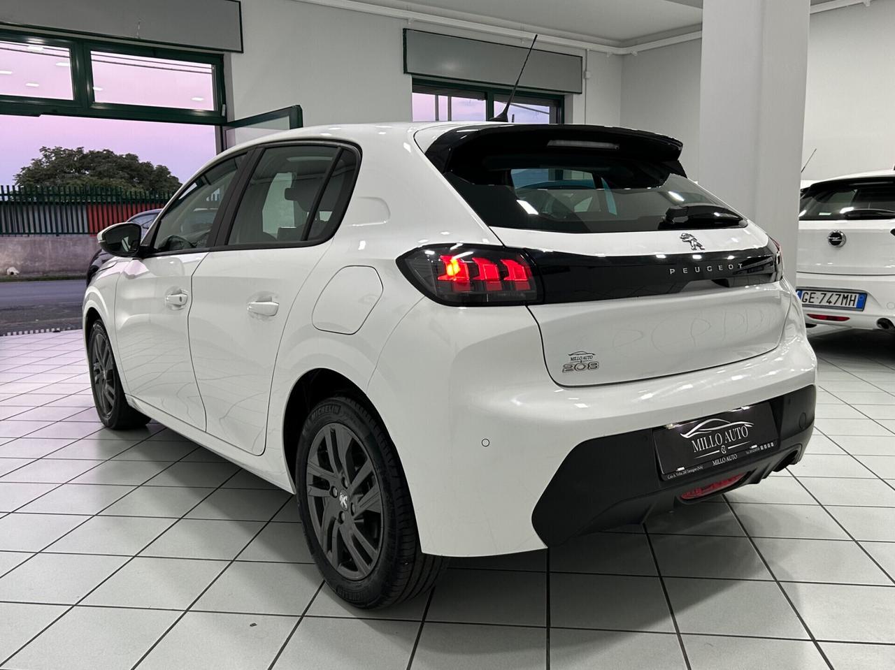 Peugeot 208 BlueHDi 1.5cc 100cv Allure 36.000KM