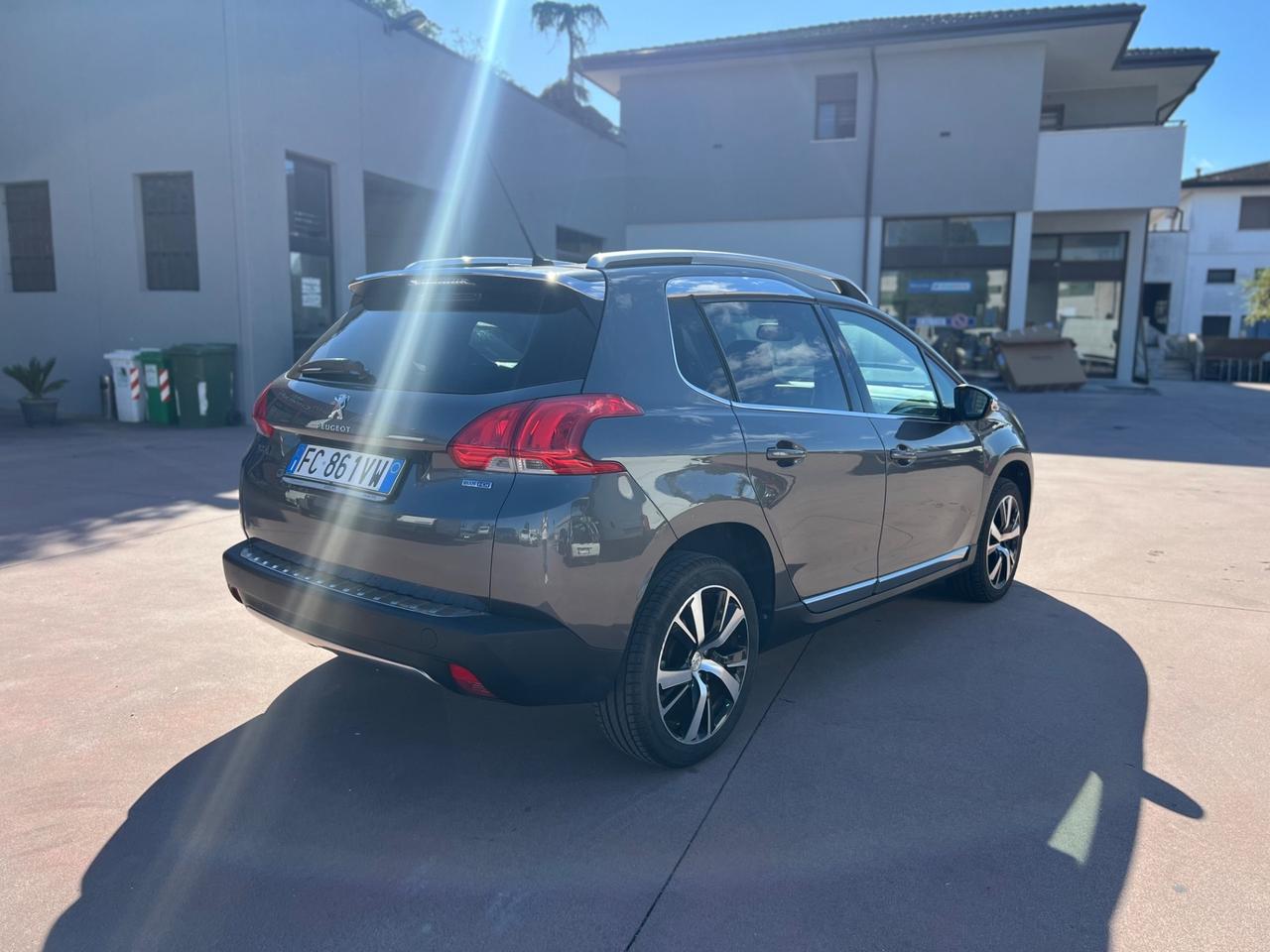 Peugeot 2008 BlueHDi 120 S&S Allure