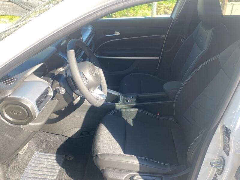 Jeep Avenger e-Hybrid 1.2 MHEV e-Hybrid Turbo Summit