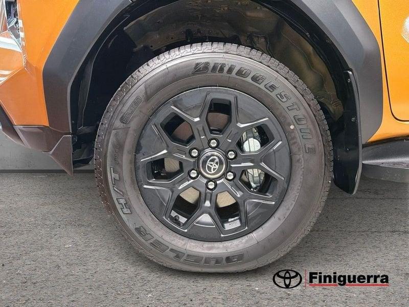 Toyota Hilux 2.8 DIESEL MILD HYBRID 48V 204 CV AUT INVINCIBLE