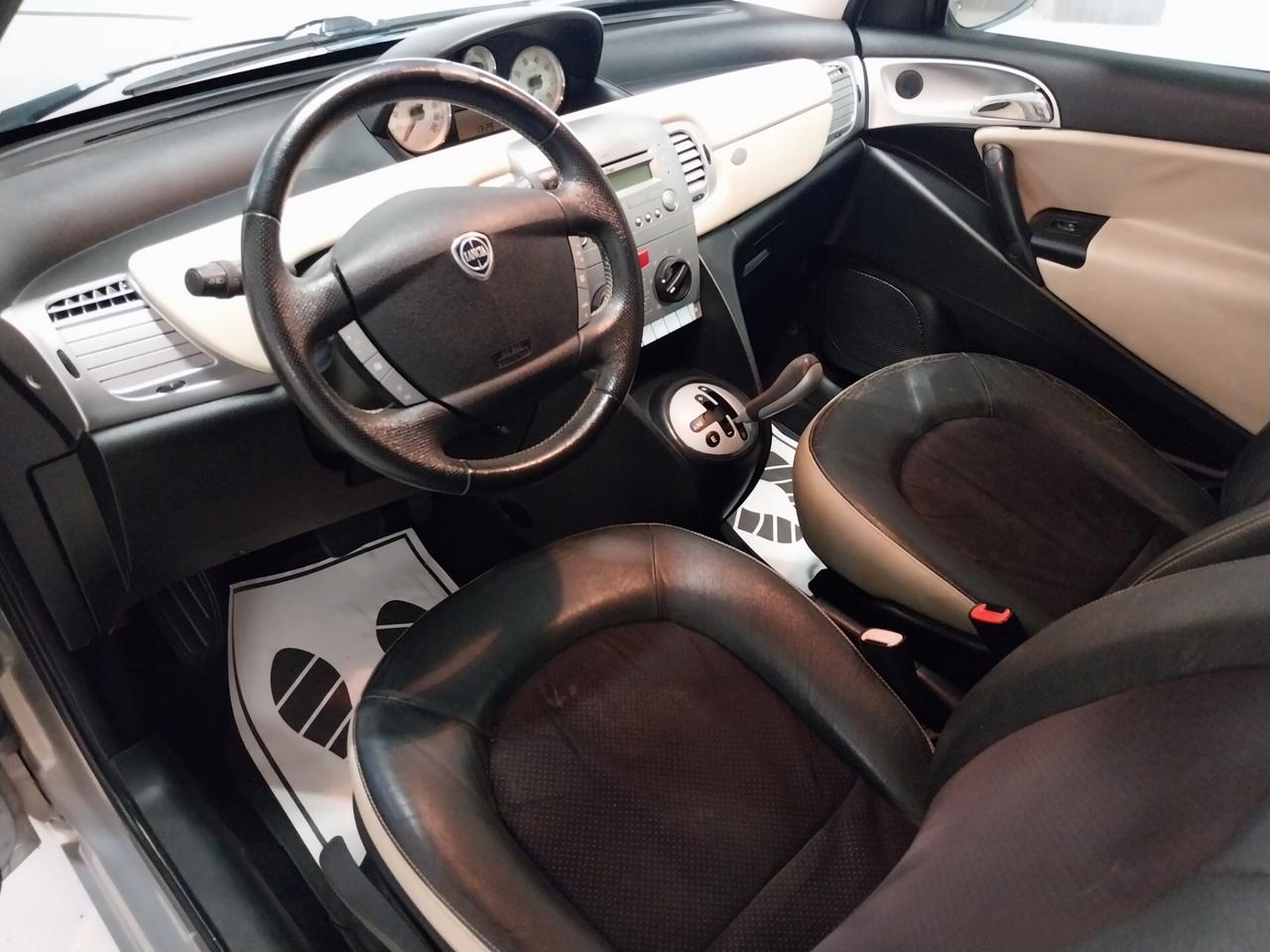 Lancia Ypsilon 1.3 MJT 75 CV VERSUS AUTOMATICA - ok neopatentati