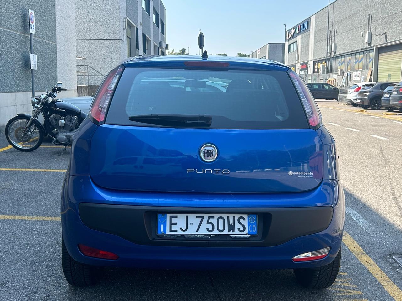 Fiat Punto Evo 1.4 77 CV Dynamic 5 Porte | Clima Bluetooth Cerchi in Lega Uniproprietario
