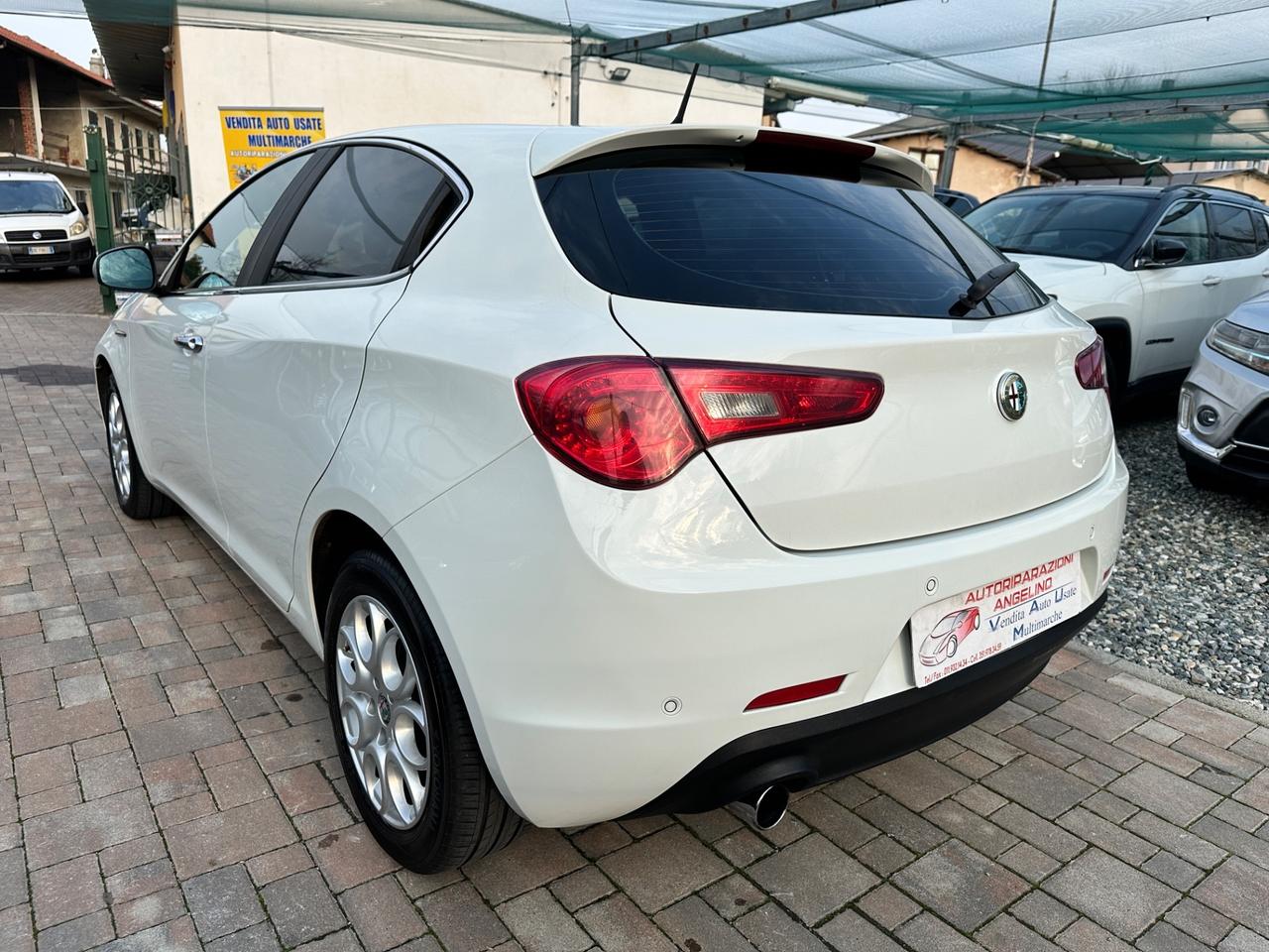 Alfa Romeo Giulietta 1.6 JTDm-2 105 CV Exclusive