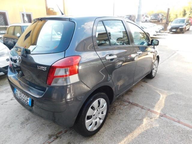 Toyota Yaris 1.4 D-4D DPF 5 p Sol