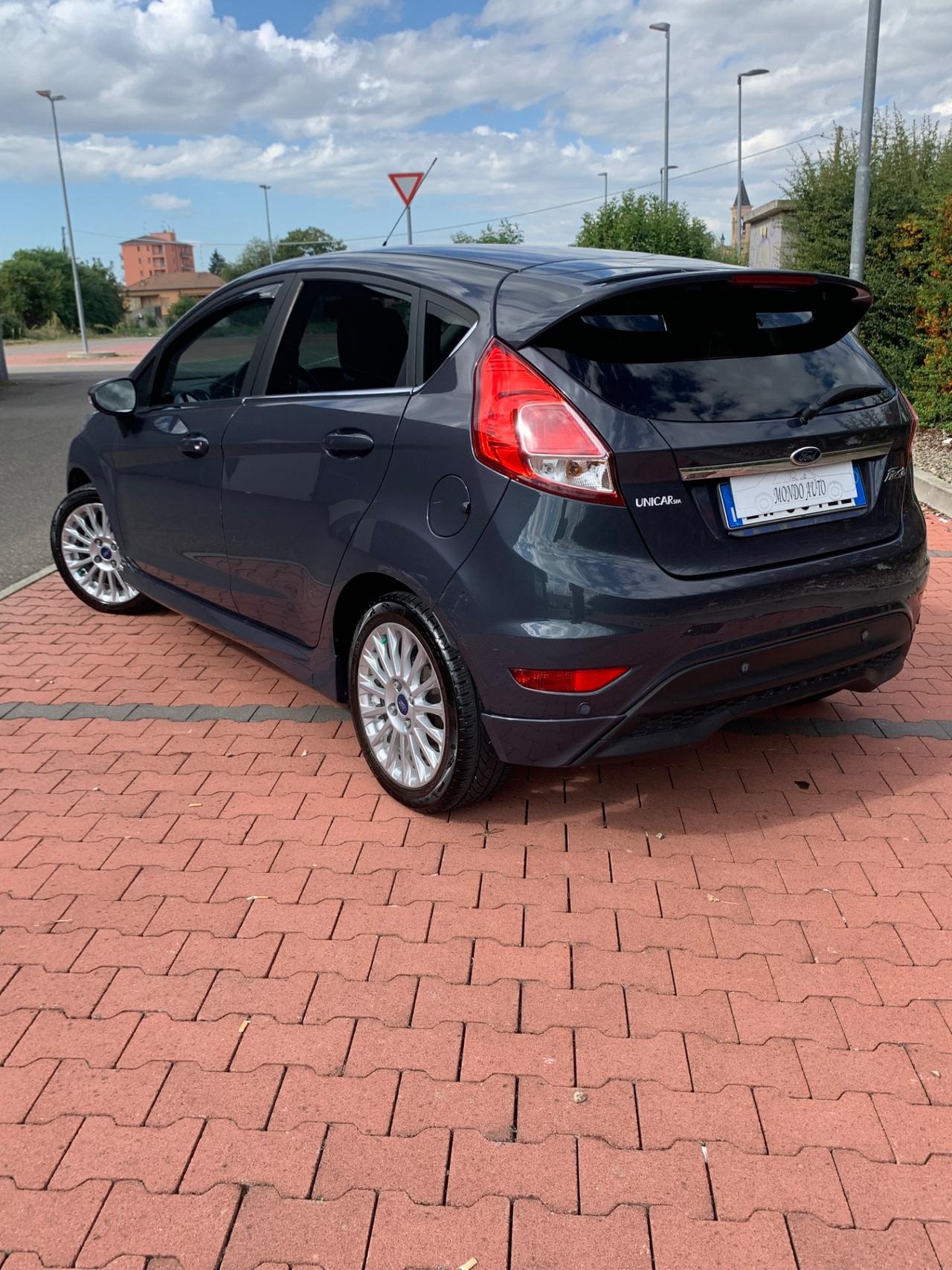Ford Fiesta 1.4 5p. Bz.- GPL Titanium