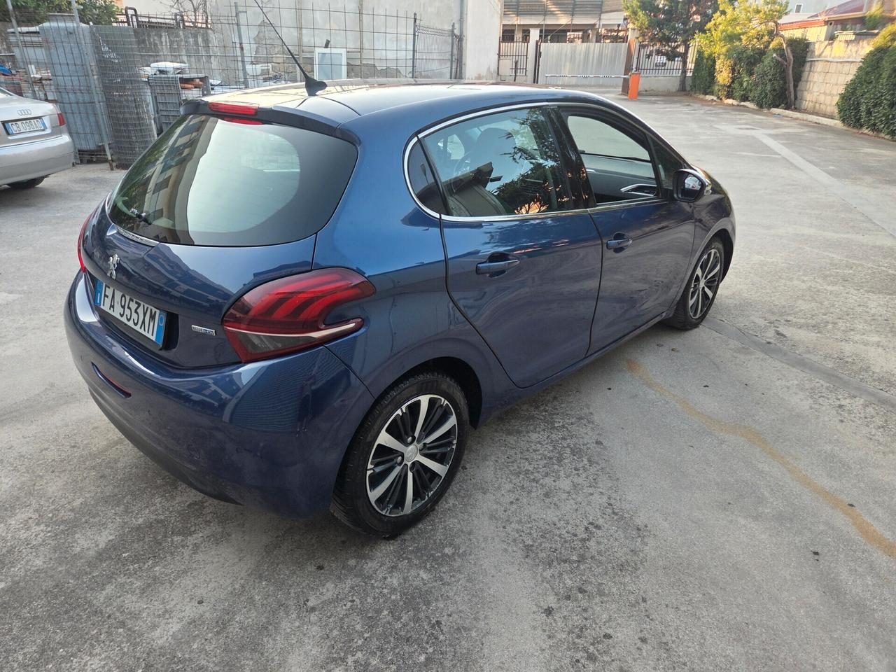 Peugeot 208 BlueHDi 75 5 porte Allure