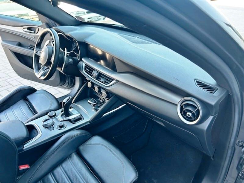 Alfa Romeo Stelvio 2.2 Turbodiesel 210 CV AT8 Q4 Veloce