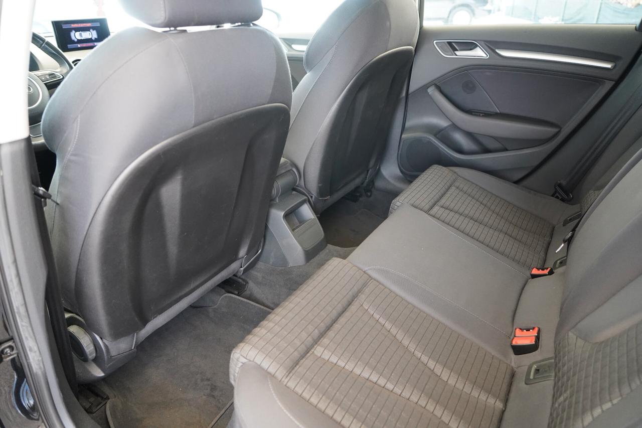 Audi A3 SPB 1.6 TDI 105 CV S tronic Ambition