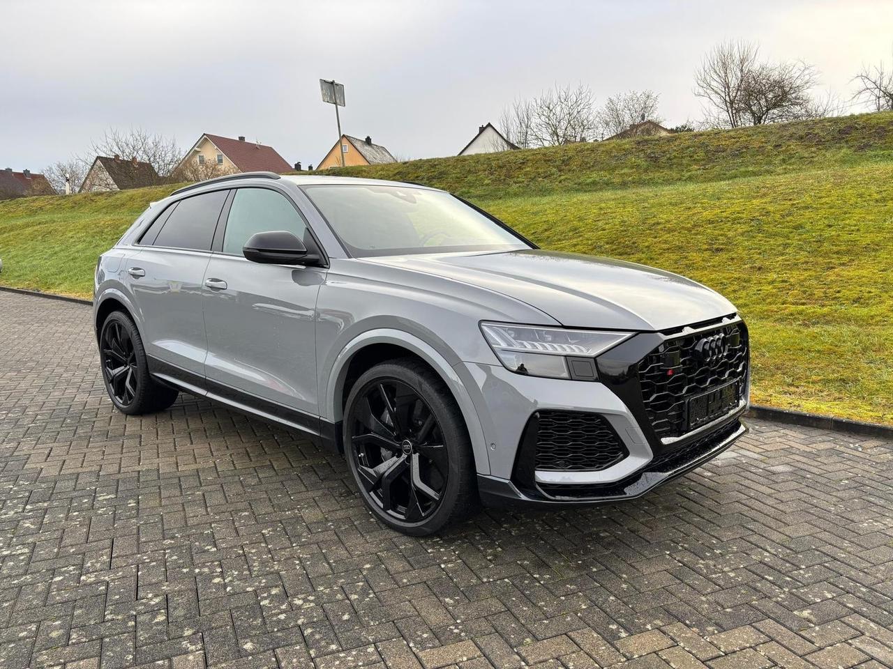 Audi RSQ8 4.0 quattro - possibilità noleggio no scoring