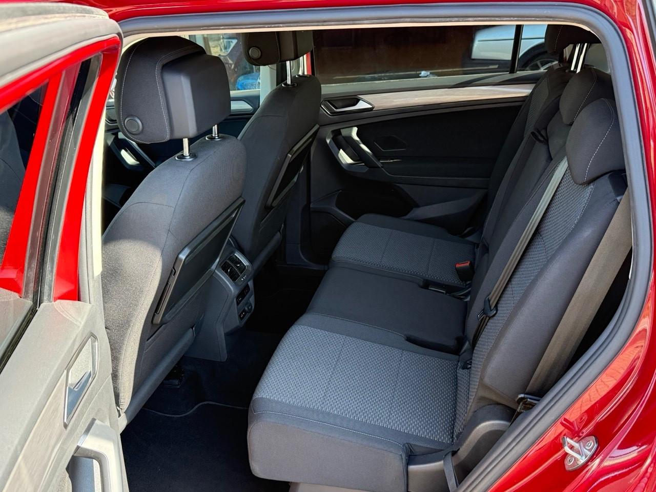 VW Tiguan Allspace 2.0 TDI DSG KEYLESS/CARPLAY/7POSTI