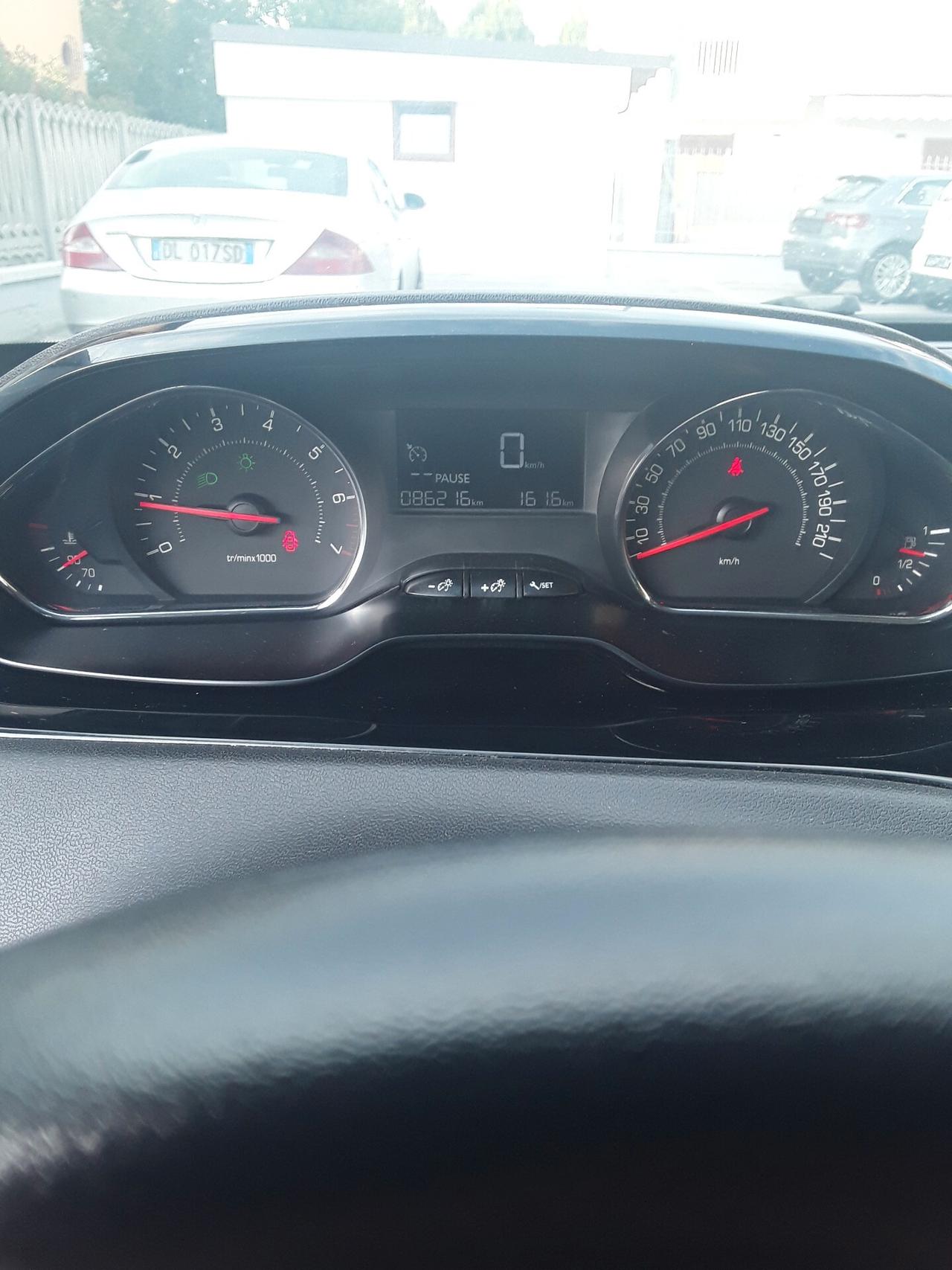 Peugeot 208 1.2 VTi 82 CV 3 porte Access