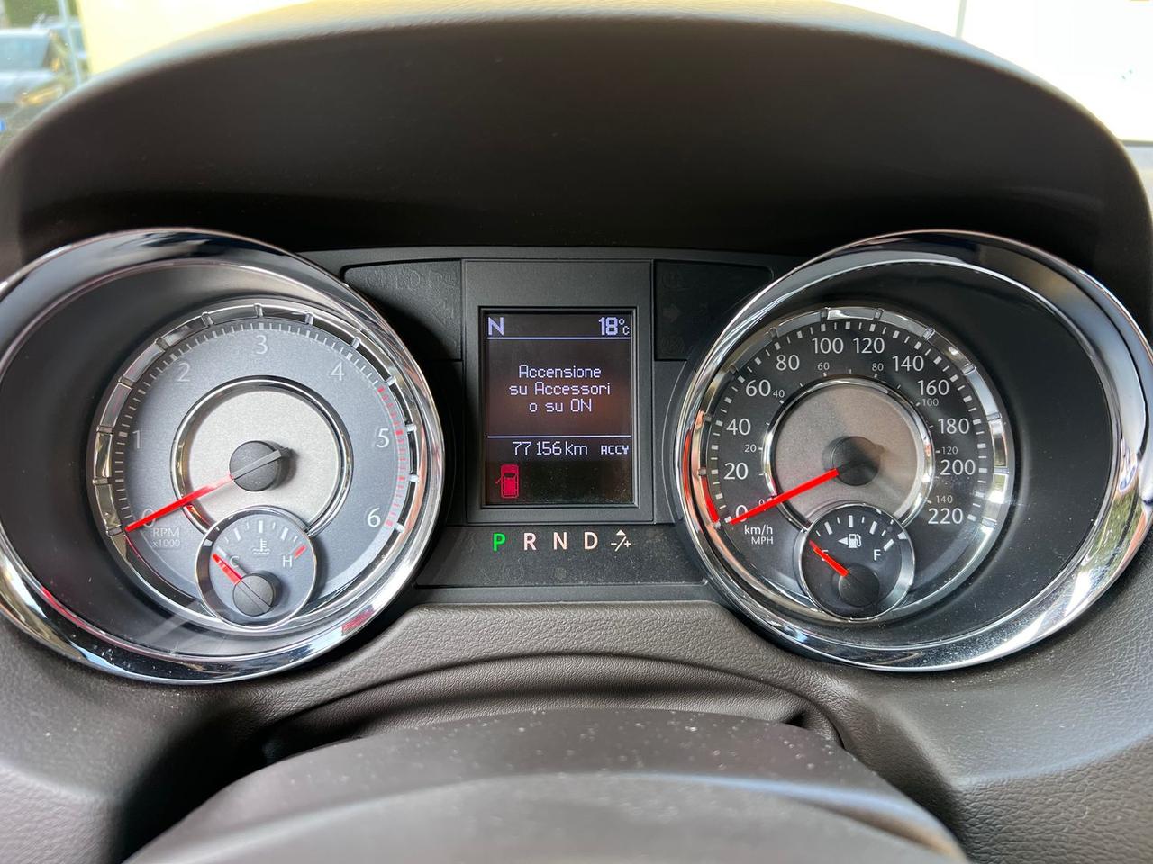 Lancia Voyager 2.8 D Platinum #9528