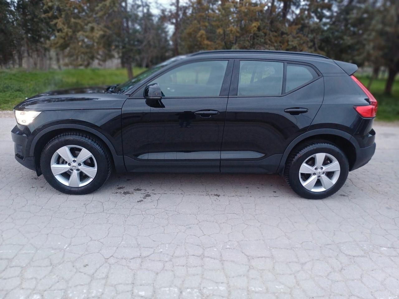 Volvo XC40 D3 AWD Geartronic Inscription PARI AL NUOVO CERTIFICATA
