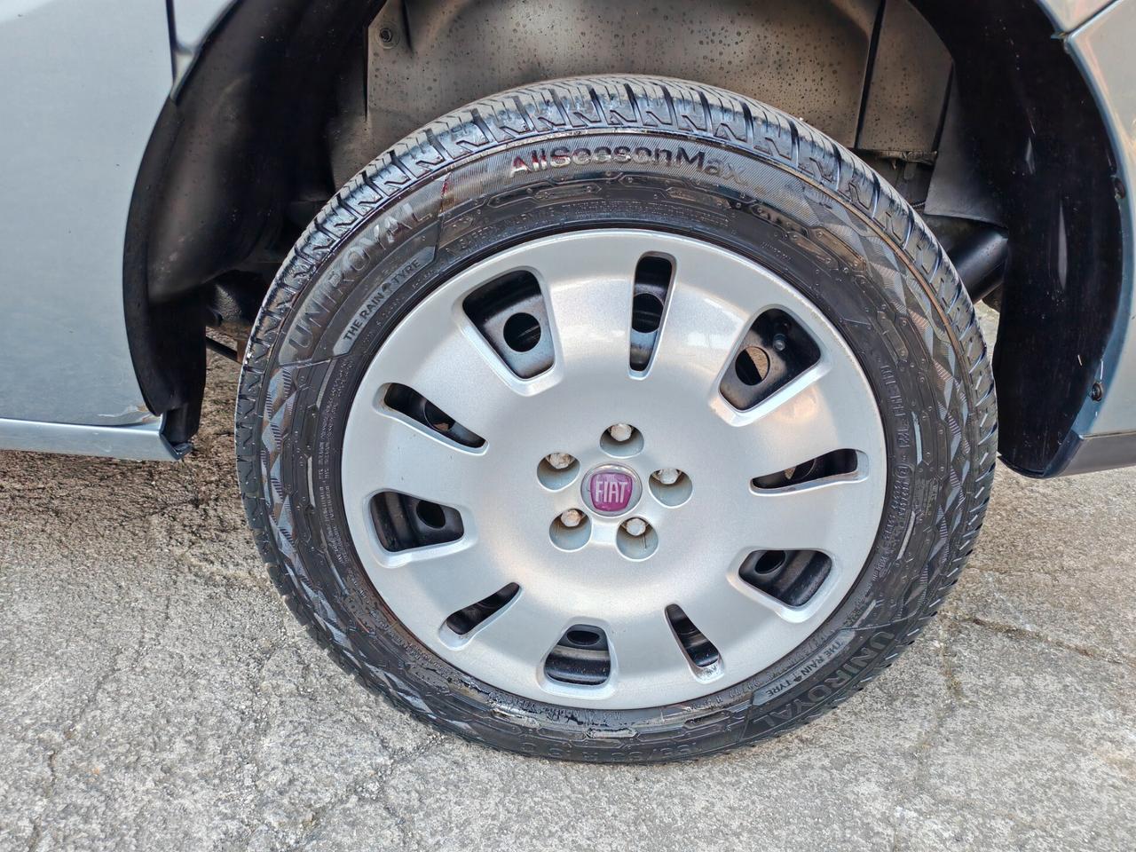 Fiat Dobló 1,6 diesel 02/2012 cv105