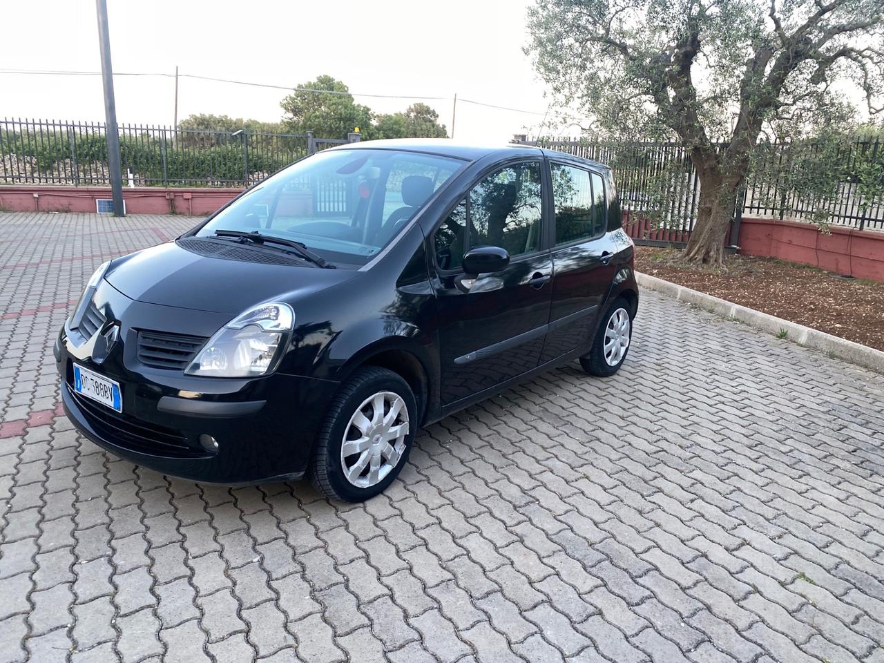 Renault Modus 1.2 16V Confort Authentique